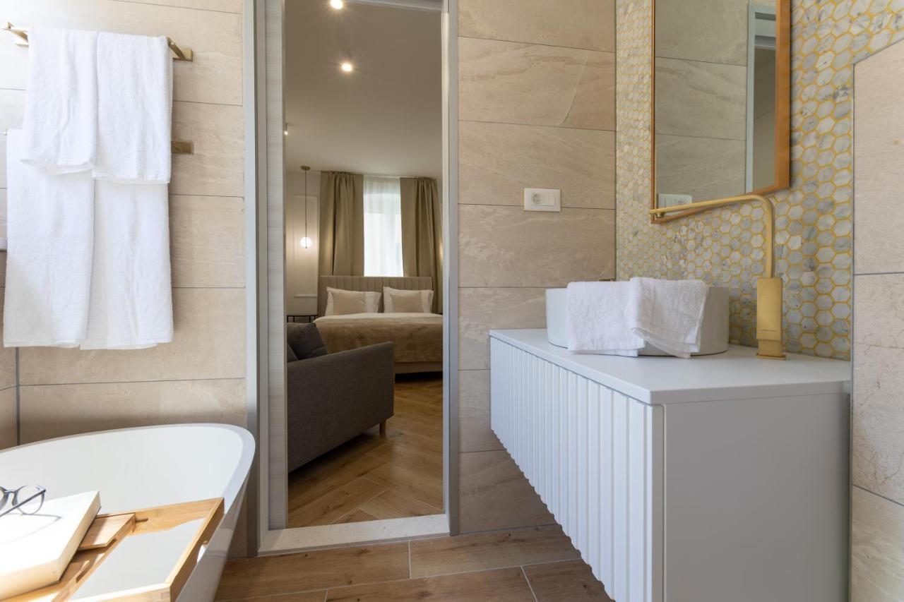Palace Luxury Rooms Split Exterior foto